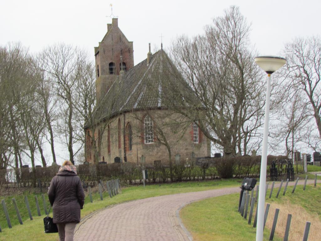 Het Schoolhuis Bed and Breakfast Ferwerd Esterno foto